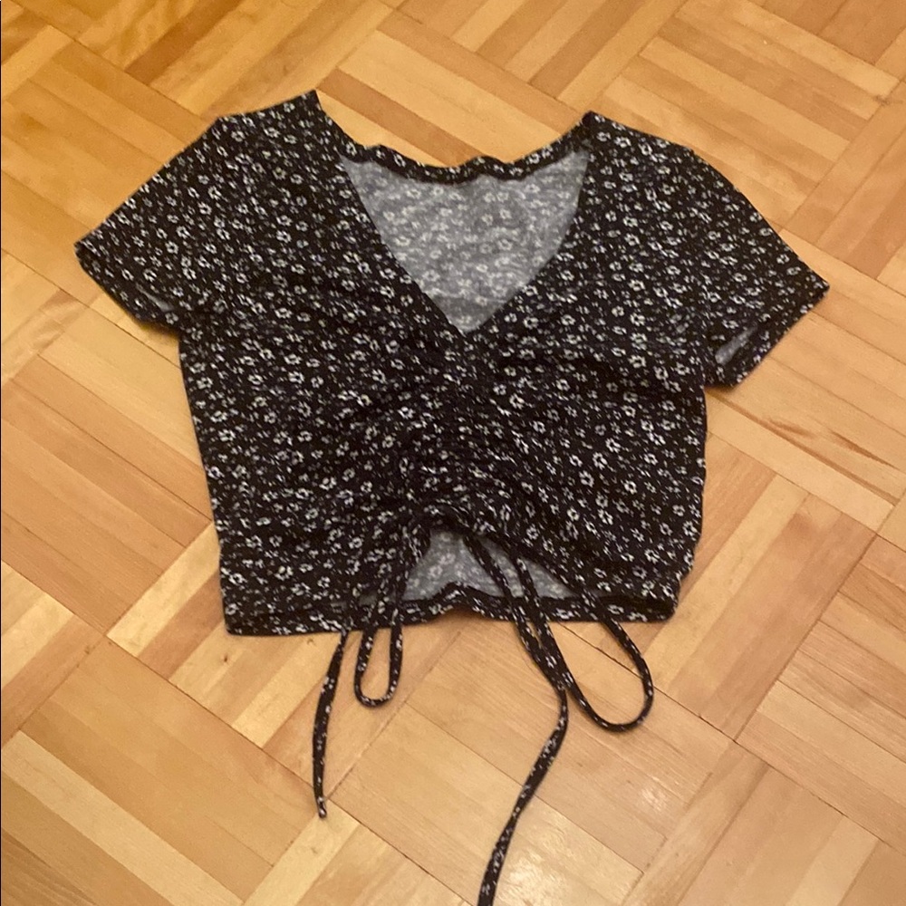 SHEIN Black and White Ruched Crop Blouse